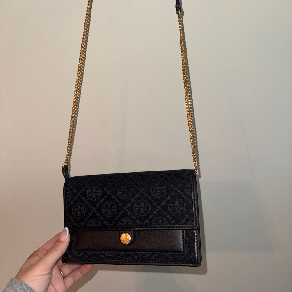 Tory Burch Black Logo Jacquard Crossbody Wallet - Picture 6 of 6